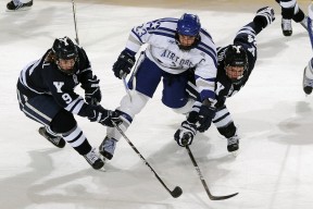 爱游戏下载-阿尔及利亚球队晋级非洲杯，锋线火力强劲，阿尔及利亚 非洲杯