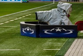 爱游戏-史诗之战：皇马 vs 巴萨年度经典对决回顾，皇马和巴萨比赛记录