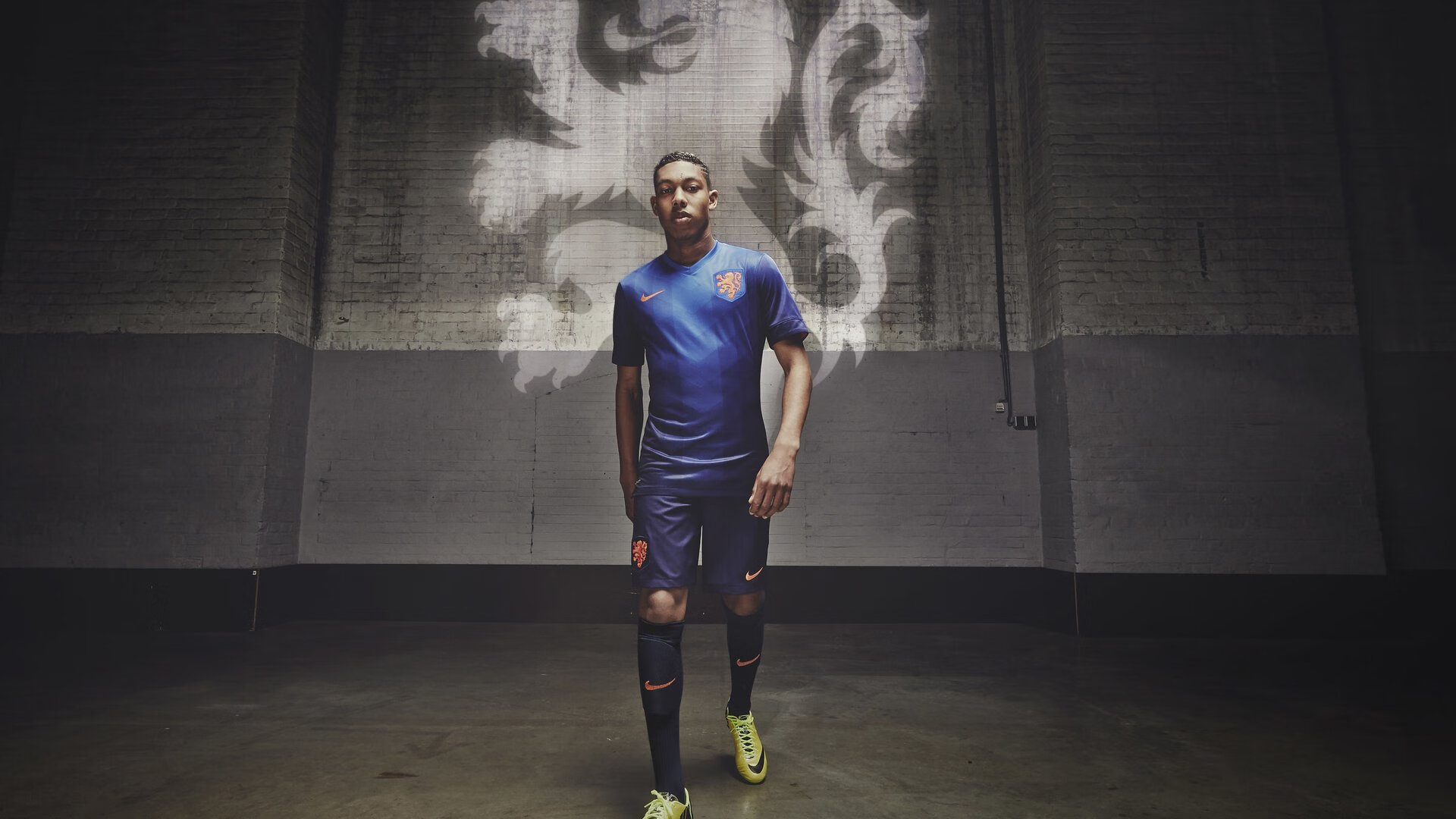 极具悬念的一场比赛：欧洲杯预选赛中发生了意外，欧洲杯预选赛百科