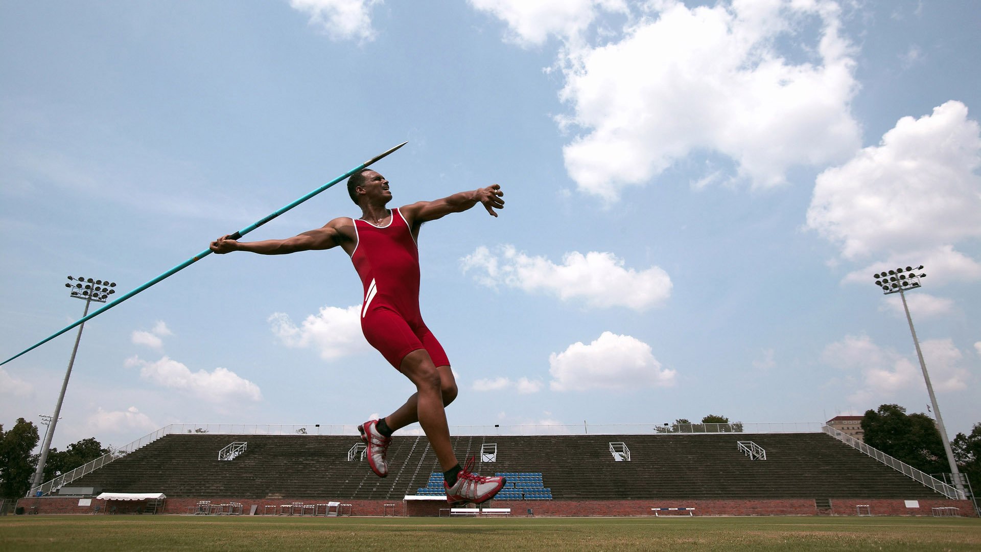 诺丁汉森林锋线威胁大，城市地标冲击前八，诺丁汉森林的主场
